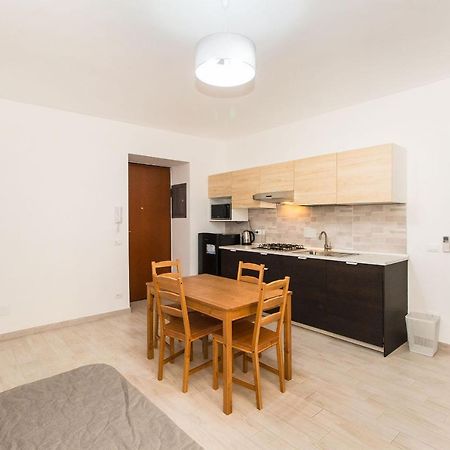 Piazza Statuto Comfortable Apartment Turin Bagian luar foto