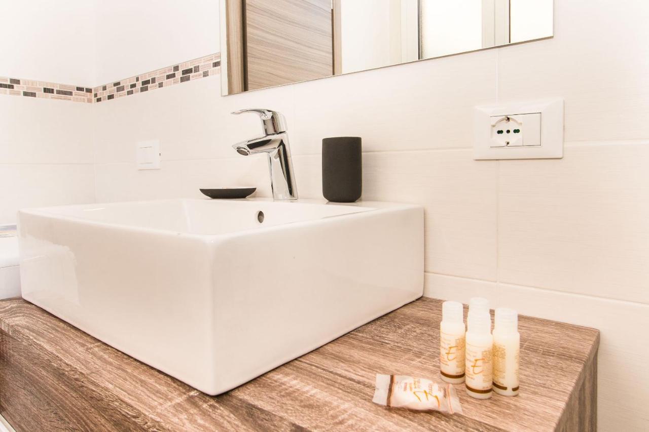 Piazza Statuto Comfortable Apartment Turin Bagian luar foto